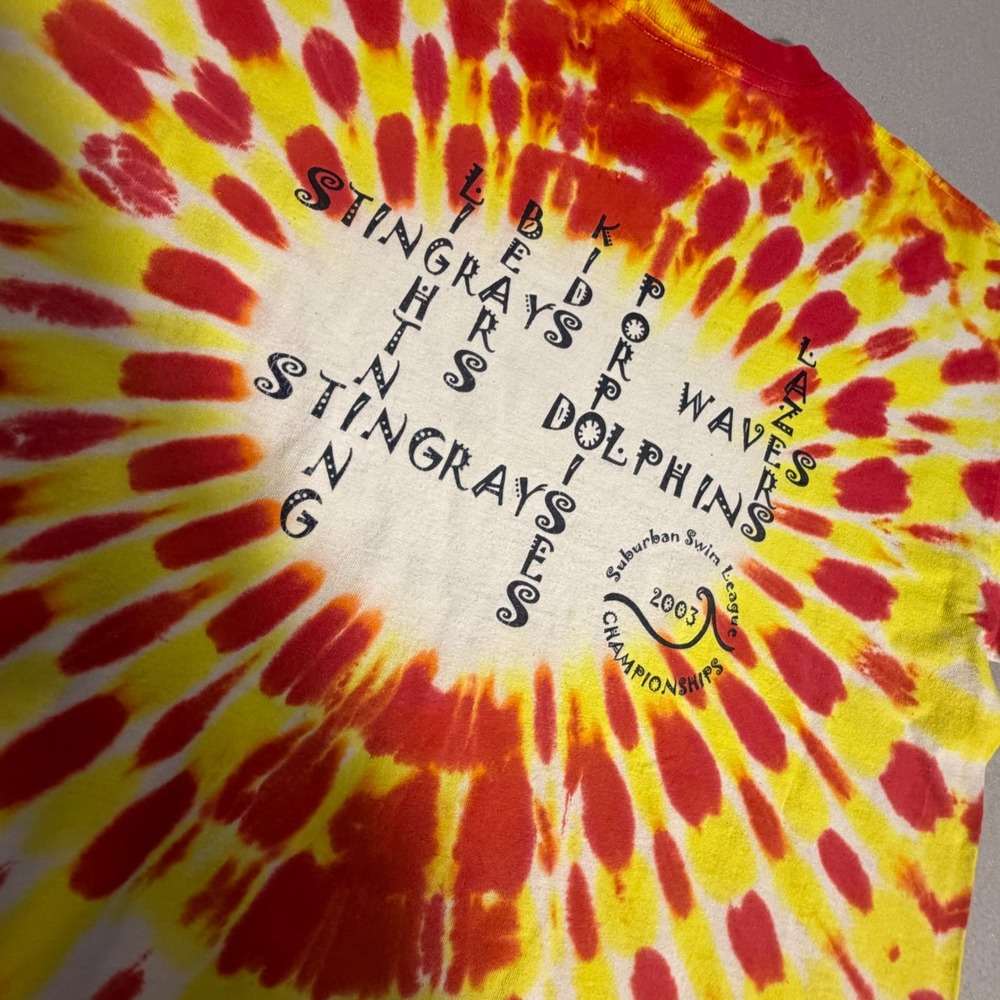 Vintage 2003 Suburban Swim League Tie Dye T Shirt Banzai Red Yellow Large - Picture 9 of 9